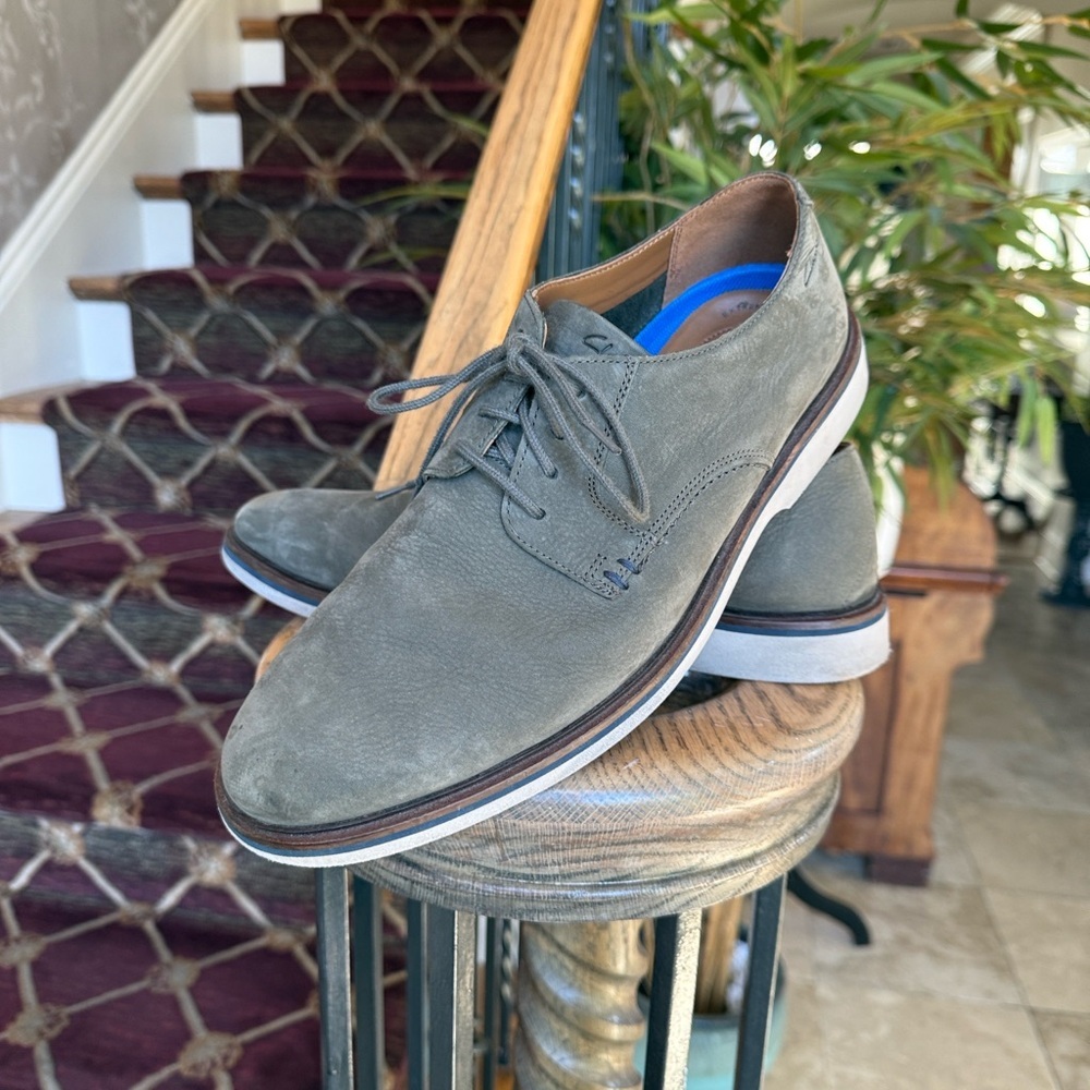 CLARKS MALWOOD men’s olive green slip on lace up suede shoe size 9 1/2 W - Picture 6 of 11